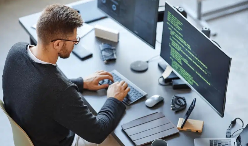 Perfiles de desarrollo software con inteligencia artificial